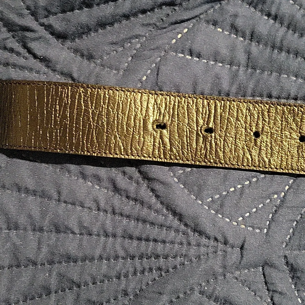 womans Gucci Belt